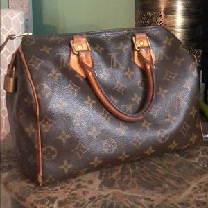 Louis Vuitton Speedy